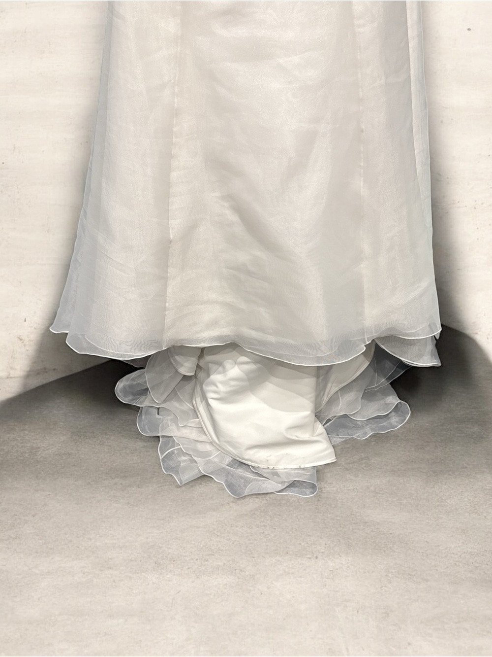 Aire Wedding Gown silk lining - Picture 6 of 7